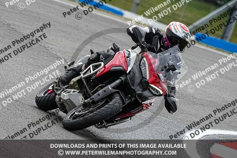 donington no limits trackday;donington park photographs;donington trackday photographs;no limits trackdays;peter wileman photography;trackday digital images;trackday photos